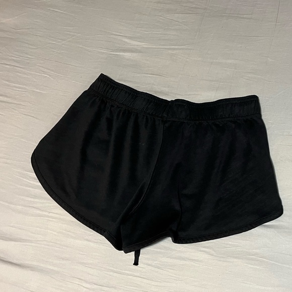 Under Armour shorts - Picture 2 of 2